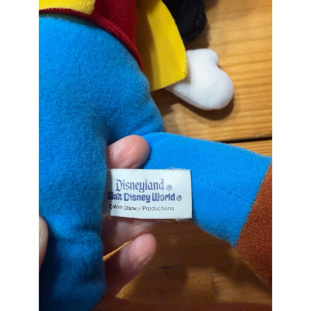 Plush‎ - Picture 3 of 5